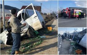 Accident oribil la ieşire din Dej. Două dube au fost spulberate de TIR, în urmă cu puţin timp. Sunt mai multe victime (Imagini dramatice)