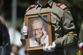 Moştenirea lui Radu Beligan, scoasă la licitaţie. Mocheta actorului, estimată la 1200 de euro