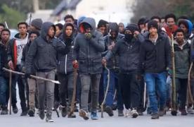 "Nivelul violenței a devenit insuportabil" Autoritățile franceze, îngrijorate după încăierările între migranţi afgani şi africani la Calais (Video)