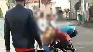 Bătaie cruntă între eleve, în Satu Mare! Fetele şi-au împărţit pumni şi şi-au smuls părul din cap, în faţa Colegiului "Ioan Slavici"