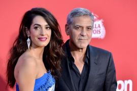 George şi Amal Clooney, donaţie de 500.000 de dolari pentru marşul contra arme al adolescenţilor din SUA