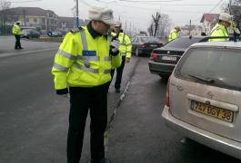 Un băiat de 13 ani din Băileşti e căutat de toţi poliţiştii din localitate. A fugit cu o maşină a unui localnic
