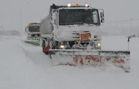 Accident cu mai multe maşini de deszăpezire pe A2. Circulaţia oprită pe sensul către Bucureşti