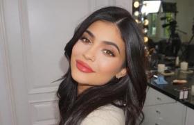 Kylie Jenner a devenit mama unei fetițe, la 20 de ani