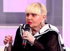 Israela a murit. Ultimul mesaj postat pe facebook, cu trei zile înainte să fie găsită fără suflare pe podeaua din baia casei ei