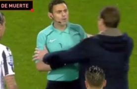 Dialog halucinant descifrat de Marca.com, după ce patronul PAOK a intrat pe teren cu un pistol: "Ai milă de mine, soția mea e însărcinată!" (Video)