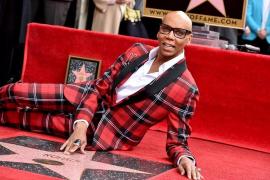 Actorul RuPaul, primul travestit cu stea pe bulevardul celebrităţilor de la Hollywood