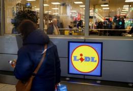 Lidl retrage un produs de pe rafturile magazinelor din România, după ce s-a descoperit că era infectat cu Salmonella