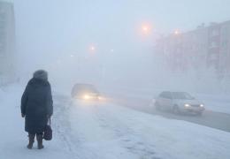 Alertă MAE pentru românii care merg în Ungaria. Cod roşu de ninsori şi viscol în ţara vecină