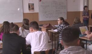 Start la simulare Bacalaureat 2018. Elevii claselor a XI-a și a XII-a dau proba la română