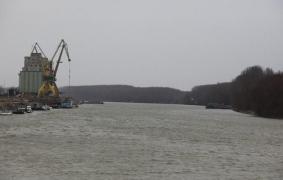 Alertă de inundaţii pe Dunăre. Au fost depăşite cotele de atenţie, tendinţa e de creştere