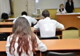 Simulare Bacalaureat 2018. Un elev a fost eliminat de la prima probă, după ce a fost prins în timp ce copia