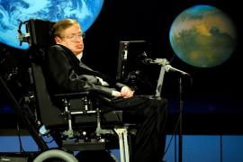 Stephen Hawking a prezis sfârşitul lumii cu numai câteva zile înainte să moară