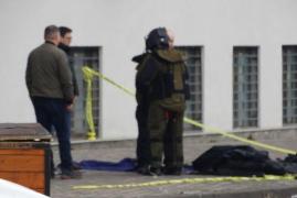 Colet suspect la Bacău, în parcarea unei policlinici. Intervin pirotehniştii. Poliţia a izolat zona