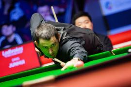 Celebrul jucător de snooker Ronnie O'Sullivan, antrenament în tricou cu Dinamo Bucureşti (Video)