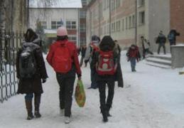 Școli închise în Olt și Giurgiu din cauza vremii