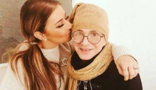 Ionela Prodan, în stare gravă la Spitalul Elias din Capitală. Boala de care suferă îndrăgita cântăreaţă de muzică populară nu mai răspunde la tratament