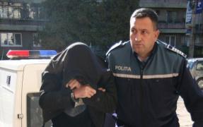 Un piteștean proaspăt eliberat din pușcărie își tortura zilnic nevasta și pe cei patru copii