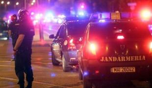 Cei doi evadați din Spitalul de Psihiatrie de maximă securitate Săpoca au fost prinși. Stăteau pe malul unui râu