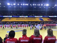 România a învins campioana olimpică la handbal feminin, Rusia, şi a făcut un pas uriaş spre turneul final al Campionatului European