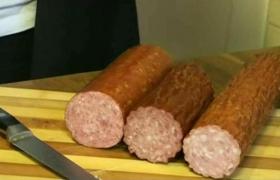 Pesta porcină africană descoperită într-o probă de salam recoltată la Satu Mare