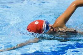 Drama unei celebre înotătoare. Sportiva şi-a vândut medaliile olimpice pentru a scăpa de datorii