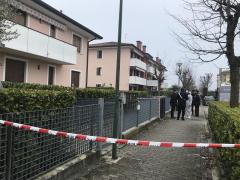 Crimă oribilă în Italia! Un român de 28 de ani, abia sosit în Peninsulă, și-a înjunghiat în gât colegul de apartament, tot român