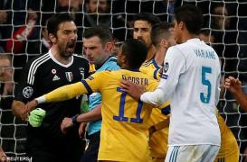 Reacția dură a portarului Buffon, după eliminarea echipei Juventus din Liga Campionilor: "Acest arbitru are un coş de gunoi în loc de inimă"