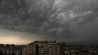 Alertă meteo de ultimă oră! Ploi torenţiale şi grindină în mai multe judeţe. ANM a emis cod galben în urmă cu puţin timp