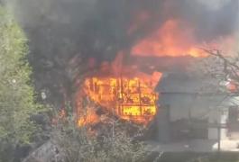 Incendiu devastator la o terasă din Iaşi (video)
