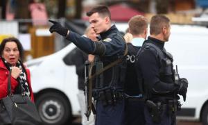 Poliţiştii germani au ucis un bărbat care arunca cu pietre în ei