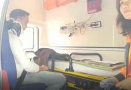 Bătaie cruntă între doi elevi, în faţa unui liceu din Ploieşti