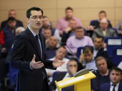 Răzvan Burleanu a câştigat alegerile FRF! L-a învins pe Ionuţ Lupescu din primul tur