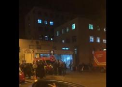 Imagini incredibile la Spitalul Floreasca din Capitală! Zeci de oameni s-au adunat la primiri urgențe. Au fost chemați și jandarmii (Video)