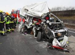 Un român de 21 de ani a murit într-un cumplit accident rutier pe o autostradă din Austria (Foto)