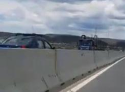 Imagini de infarct la Mioveni. Un şofer a condus mai mulţi kilometri pe contrasens (Video)