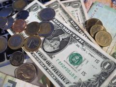 Curs valutar 20 aprilie 2018. Euro şi dolarul devin tot mai puternice în faţa leului românesc