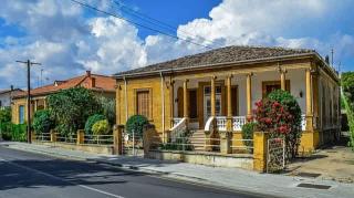 Cum să alegi o casă spaţioasă, cu o curte mare, la un preţ rezonabil