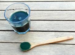 Spirulina, alga secolului, care a revoluționat dietele românilor! Vezi de ce ar trebui să o consumi