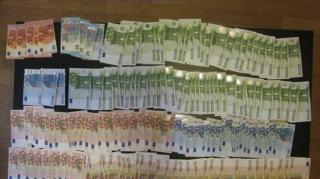 Angajata unei bănci din Ploieşti a furat 15.000 de euro din conturile clienţilor