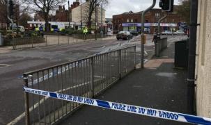 Un adolescent român a înjunghiat doi tineri la Leeds, în Anglia, şi riscă ani grei de închisoare