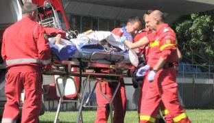 Femeie tăiată cu motocoasa de soţ, într-o comună din Dej! Bărbatul cosea iarba din curte, s-a întors şi ce a urmat este îngrozitor