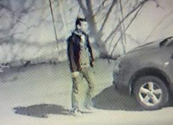 El este principalul suspect în cazul celor opt maşini incendiate, sâmbătă noapte, în Capitală