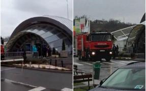 Panică în Salina Turda, unde roata mare s-a blocat cu 12 oameni în ea. Pompierii şi alpiniştii au început operaţiunile de salvare