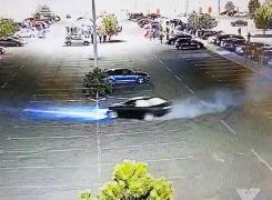 Drifturi în parcarea unui centru comercial din București. Teribilistul a pus în pericol zeci de oameni și apoi a fugit de Poliție (Video)