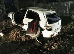 Accident înfiorător în noaptea de Înviere la Botoșani. Doi tineri au fost aruncați prin geamurile unei mașini (Foto)