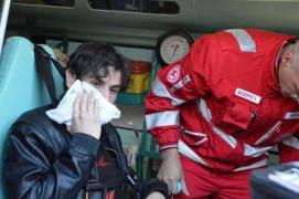 Un fotbalist român din Italia a băgat în spital arbitrul, pentru un cartonaş roşu