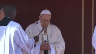 Papa Francisc condamnă atacul chimic din Siria