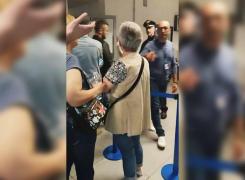 Zeci de români, abandonaţi pe aeroportul Ciampino din Roma, după ce zborul lor a fost anulat. Reacţia companiei aeriene (Video)