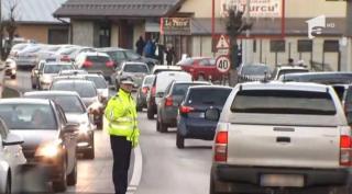 Infotrafic: aglomeraţie pe toate drumurile naţionale, mai ales pe Valea Prahovei